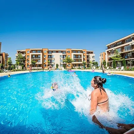 شقة Ferienunterkunft Strandnaehe Mit Pools ساني بيتش